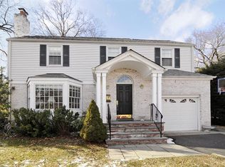 3 Carlton Ave, Ho Ho Kus, NJ 07423