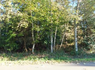 25 Glacier Ln, Camano Island, WA