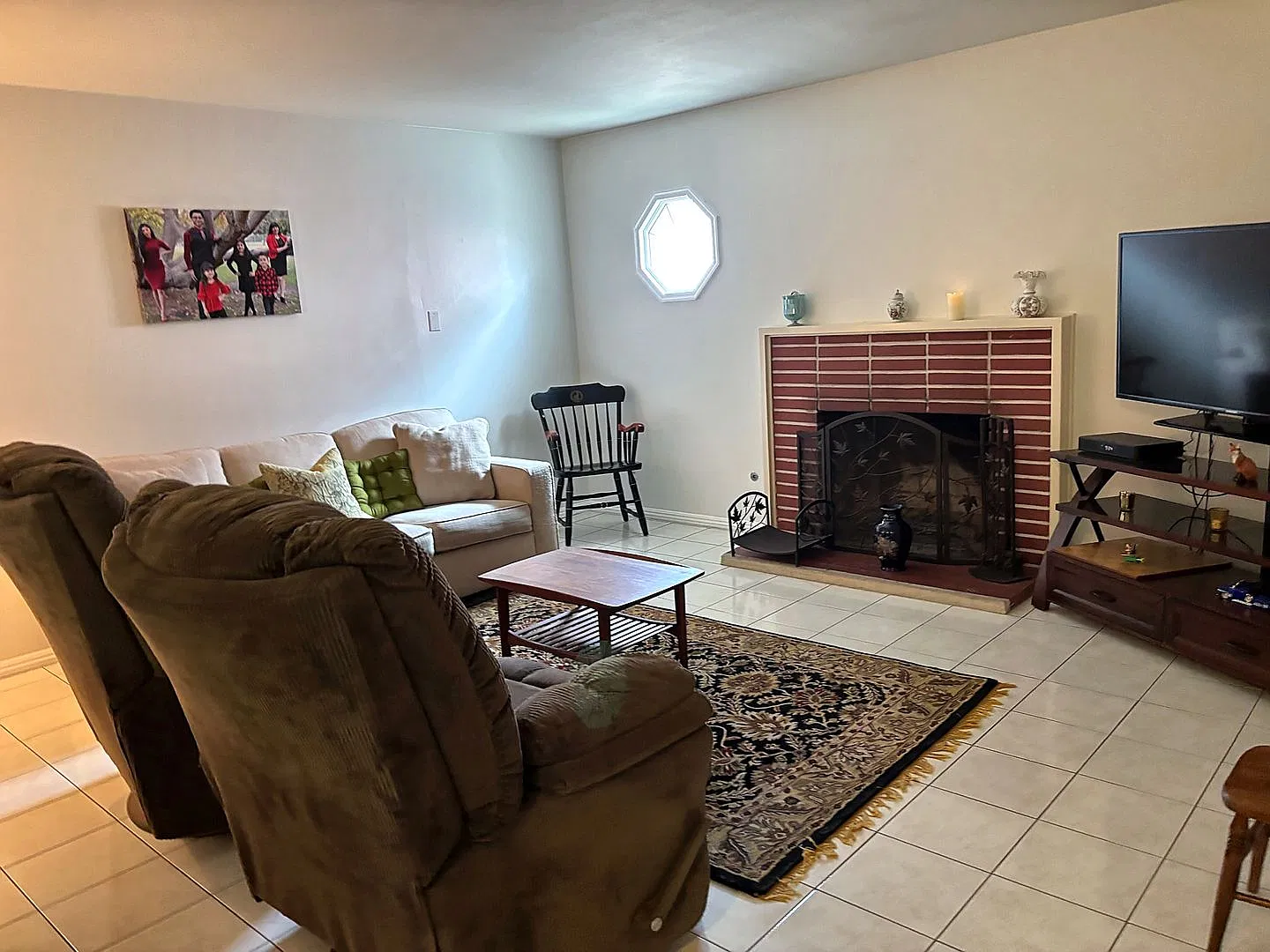 Spacious 3-Bedroom, 2-Bath Home in North Pomona Beautiful Wood Flooring, Fireplace & More! — Photo 3