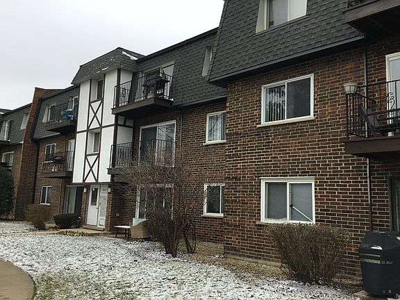 2nd image of 9457 Bay Colony Dr APT 3N