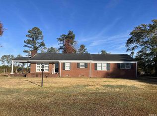 939 W Thornton Rd, Dunn, NC 28334