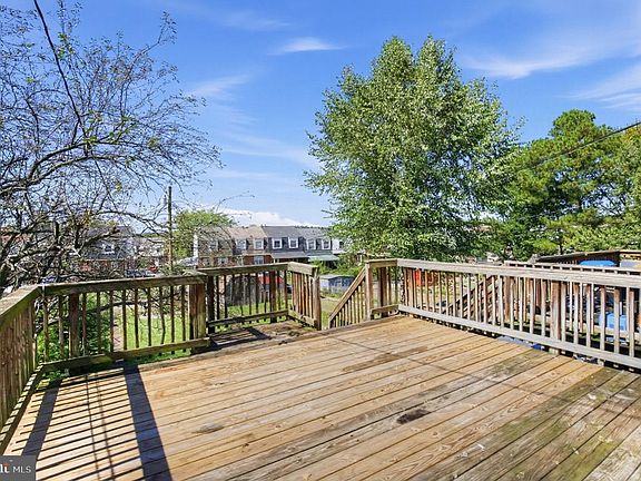 5th image of 6142 Radecke Ave