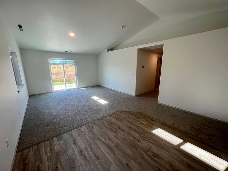 3668 Ford Dr — Photo 10