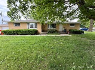 1210 Julie Dr, Champaign, IL 61821