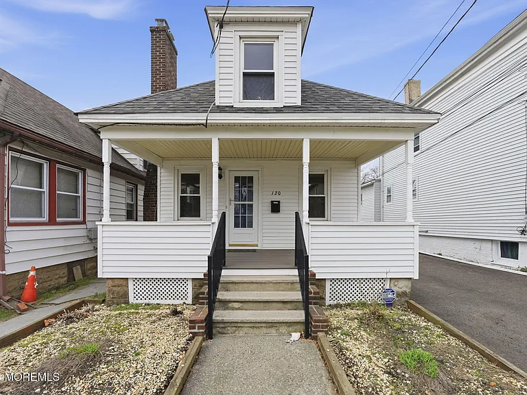 120 2nd St #FRONT HOME — Photo 1