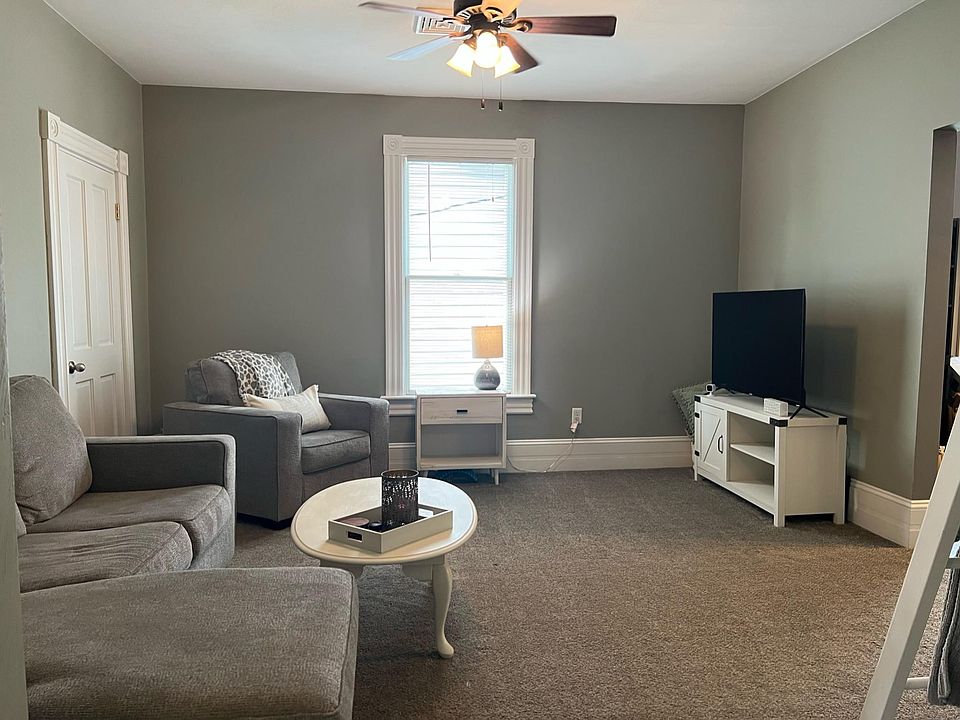 1st image of 610 Elm Ave SW #2