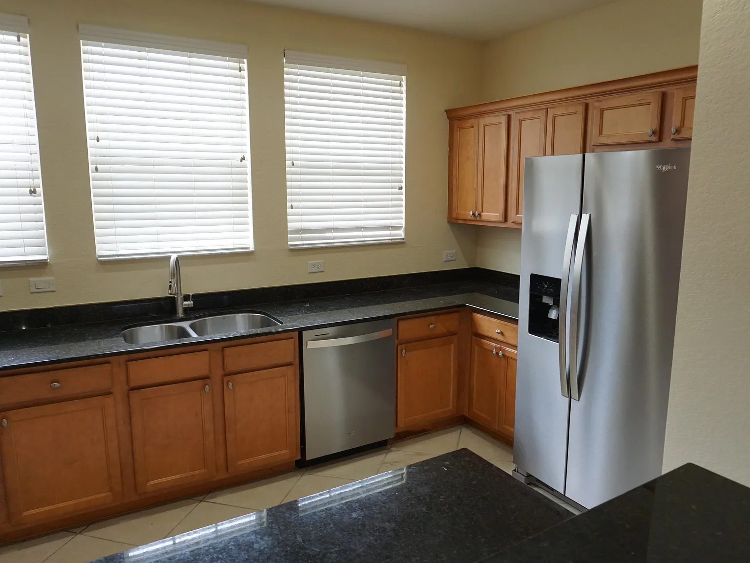 2 bed, 2.5 bath, 1448 sqft, $2,500 — Photo 3