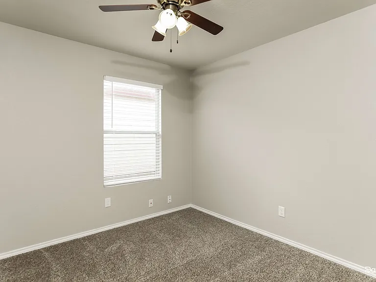 485 Auburn Park — Photo 14
