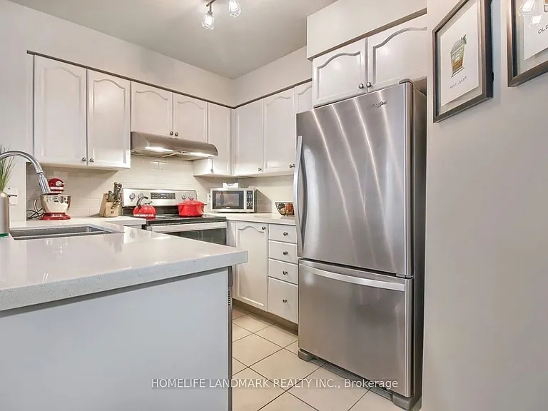 23 Hollywood Ave #711 — Photo 8