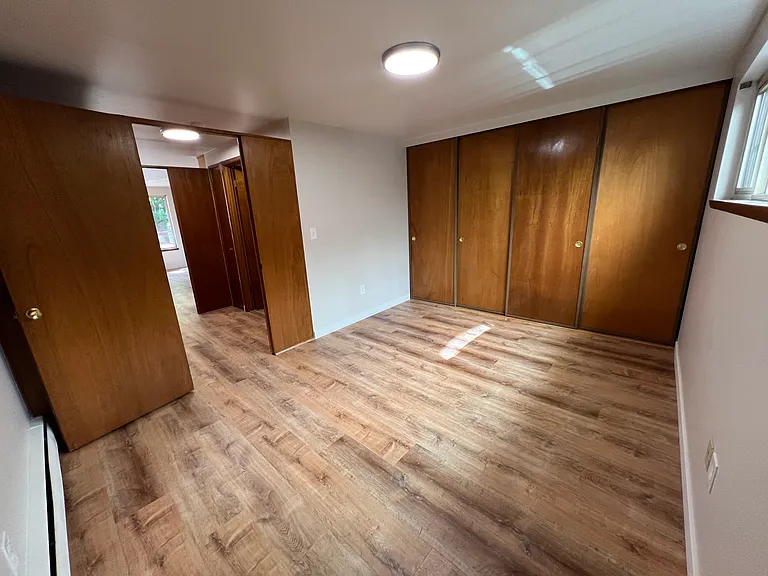 103 E Lynn St #102 — Photo 18