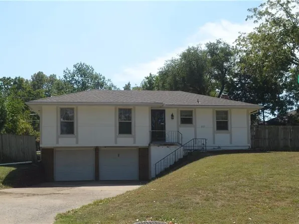 603 N King Ave, Harrisonville, MO 64701