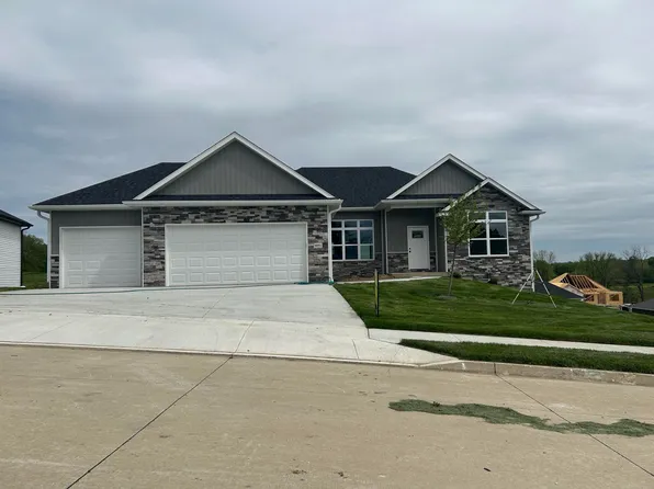 6051 W Tamarack Dr, Columbia, MO 65203