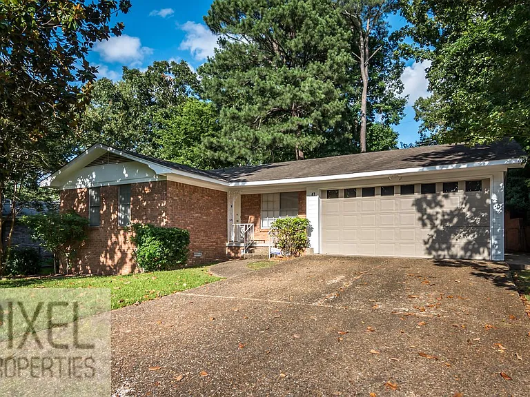 47 Flag Rd — Photo 2