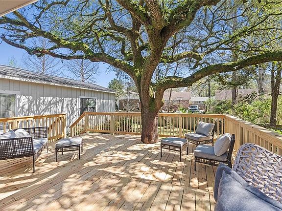 2nd image of 5913 Rio Vista Dr