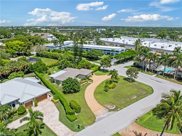 717 Rudder RD, NAPLES, FL 34102