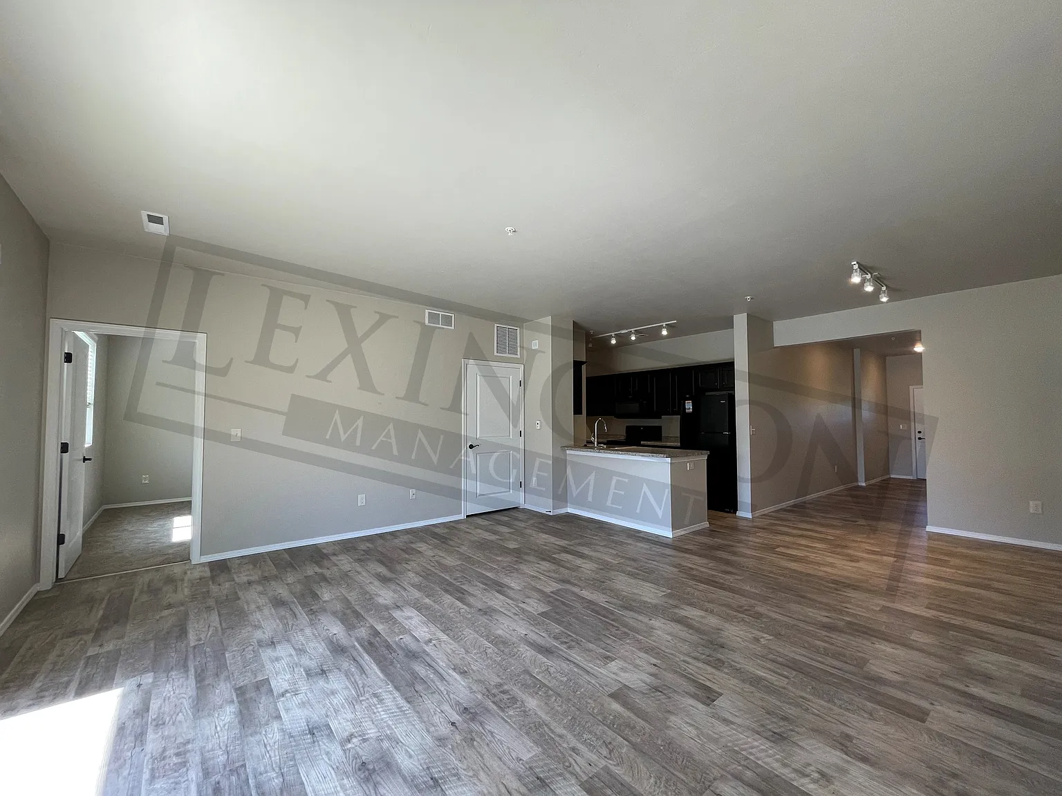 2 bed, 2.5 bath, 1278 sqft, $1,675 — Photo 4