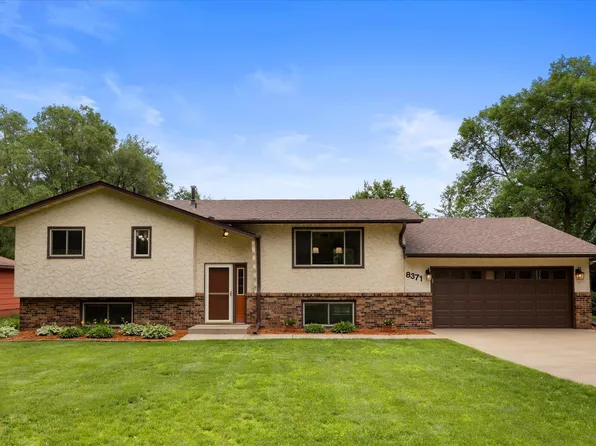 8371 Spring Lake Rd, Mounds View, MN 55112