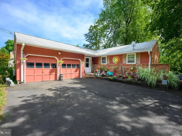 34 Brooktree Rd, East Windsor, NJ 08520