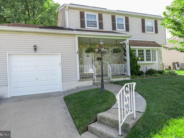 11 Eddy Ln, Cherry Hill, NJ 08002