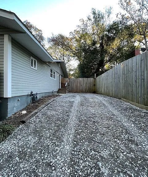 2211 Powderhouse Rd SE — Photo 2