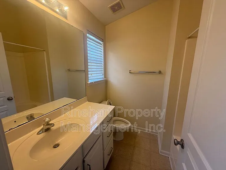530 Bent Leaf Ct — Photo 9