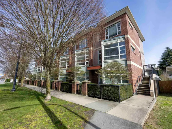 6600 Cooney Rd #7, Richmond, BC V6Y 2J8