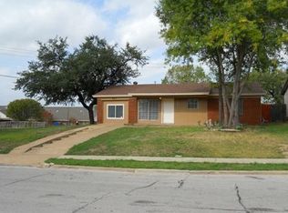 2311 Finley Rd, Irving, TX 75062