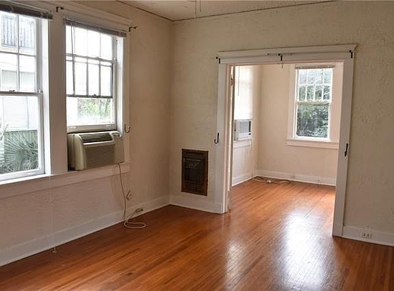 4th image of 806 Audubon St APT A