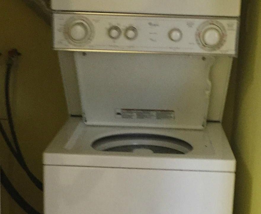 Stacked washer/dryer