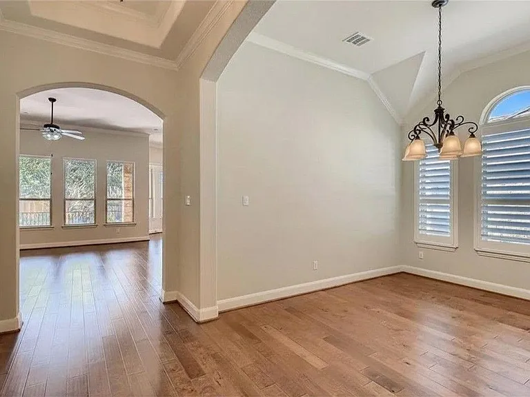 208 Maxwell Way — Photo 13