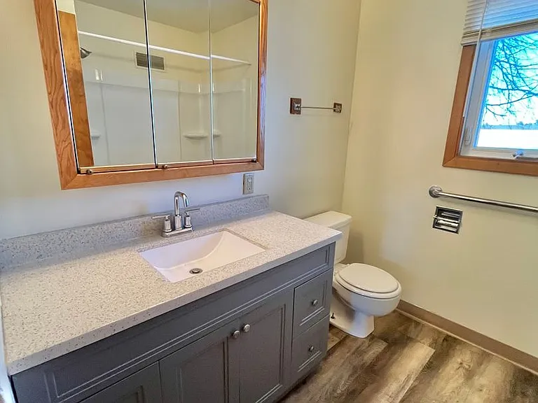 4909 E Linden Ln — Photo 16