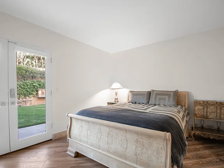 1650 Mesa Ridge Ave — Photo 32