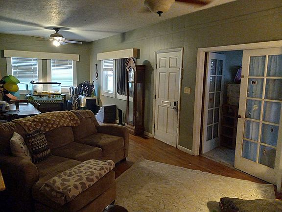 3rd image of 310 Champa St