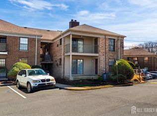 323 Gill Ln APT 12R, Iselin, NJ