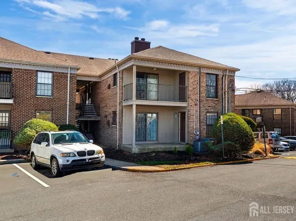 323 Gill Ln APT 12J, Iselin, NJ 08830