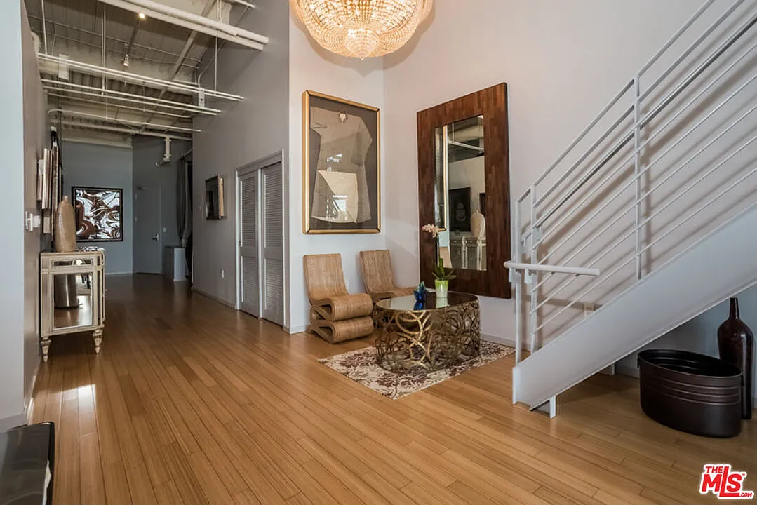 2 bed, 2.0 bath, 1648 sqft, $3,950 — Photo 4
