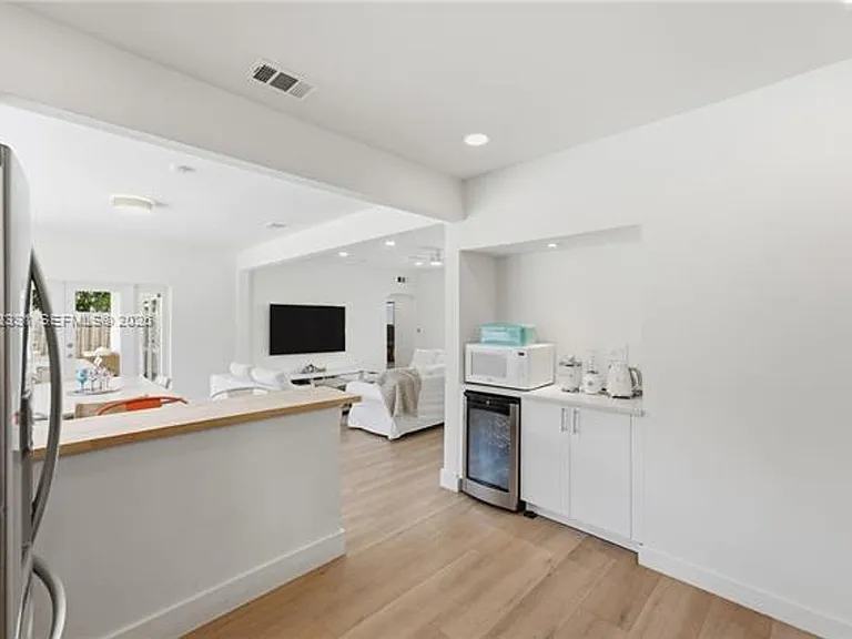 10801 Peachtree Dr #10801 — Photo 12