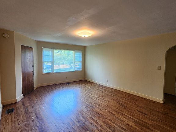 3rd image of 201 Williamson St