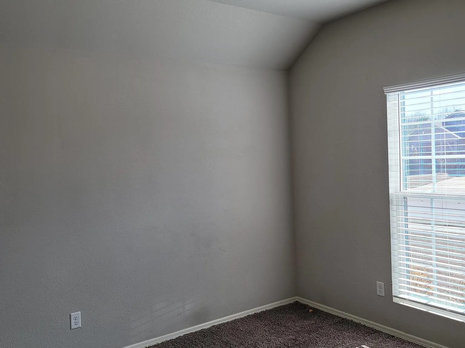 3 bed, 1632 sqft, $2,045 — Photo 4
