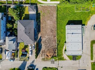 231 Lawrence St, New Westminster, BC V3M 5K9