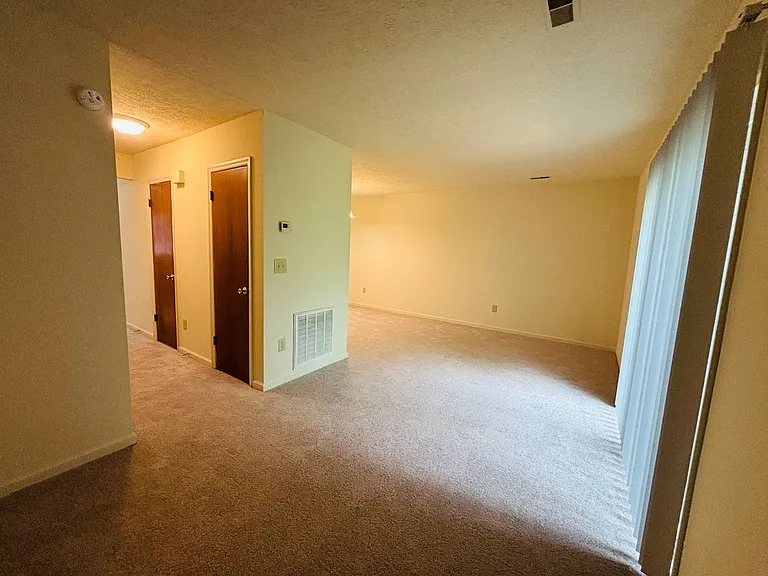 1707 Emerald St — Photo 7