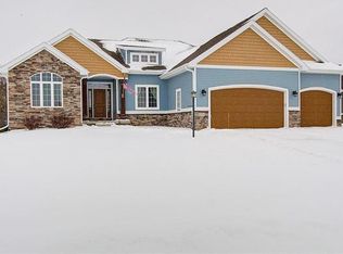6404 Nature Cove Trl, Waunakee, WI 53597