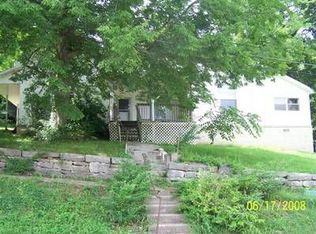 280 W Walnut St, Erin, TN 37061