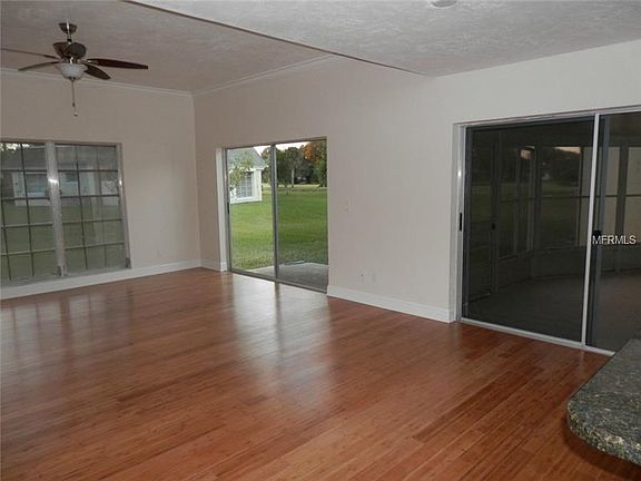 5th image of 8 Plaza Ct