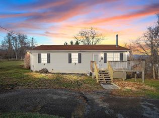 614 Morris Ave, Pearisburg, VA 24134