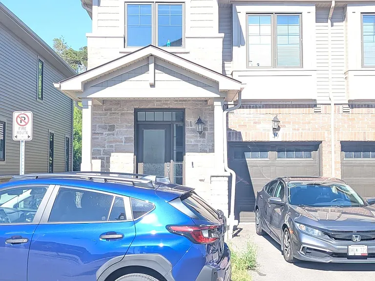 100 Hollywood Ct #49 — Photo 1