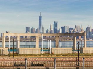 109 Shearwater Ct E APT 11, Jersey City, NJ 07305