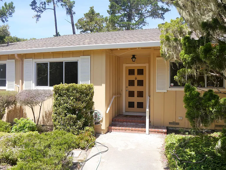 1111 Sawmill Gulch Rd — Photo 2