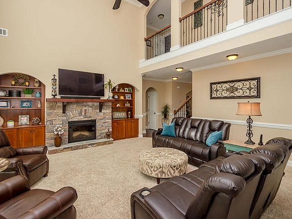 5th image of 835 Leyland Ln