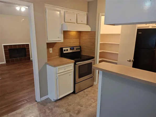 11514 Meadow Ln Unit D, Stafford, TX 77477